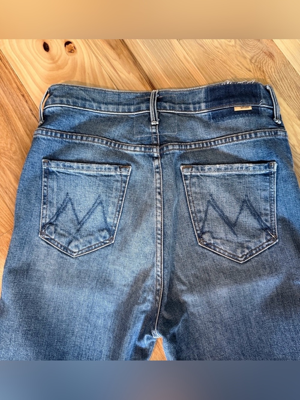 MOTHER Women's Straight Leg Jeans in Medium Blue Wash | Size 29 - Picture 8 of 14